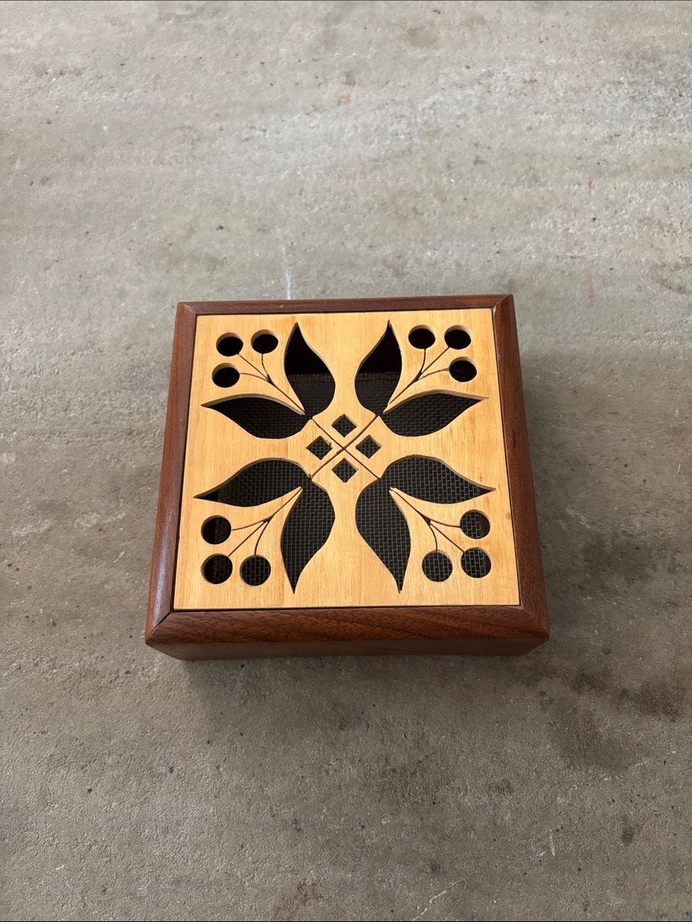 Handmade wood trinket box vintage